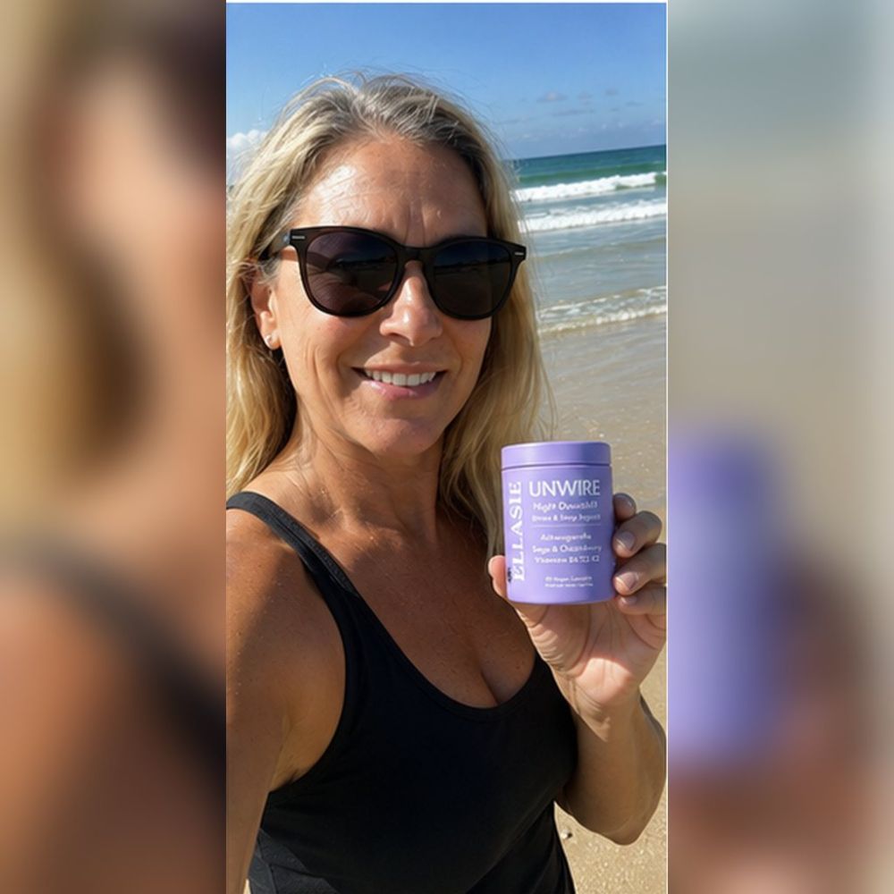 woman in a sea side with unwire pm ellasie bottle